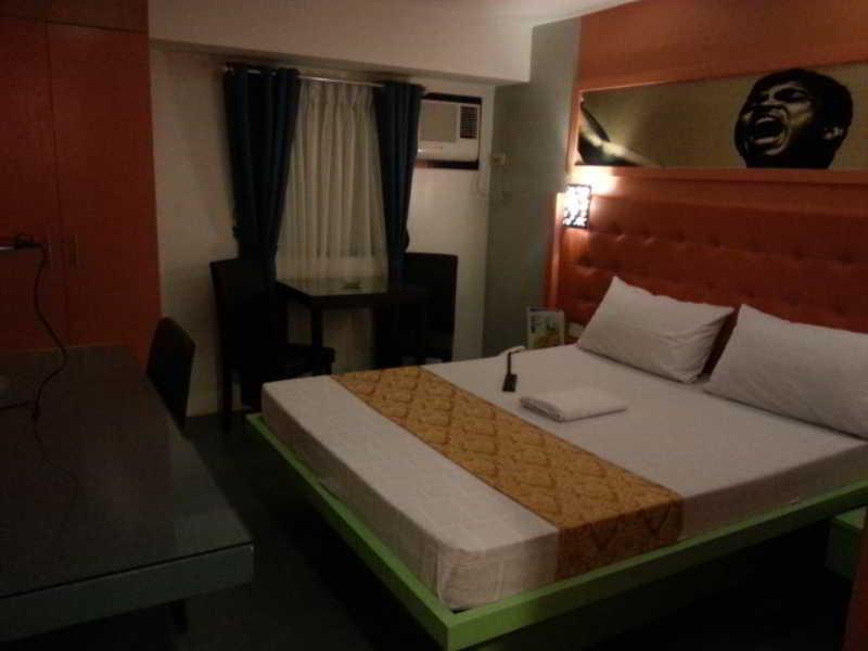 Icon Hotel Manila Exterior foto